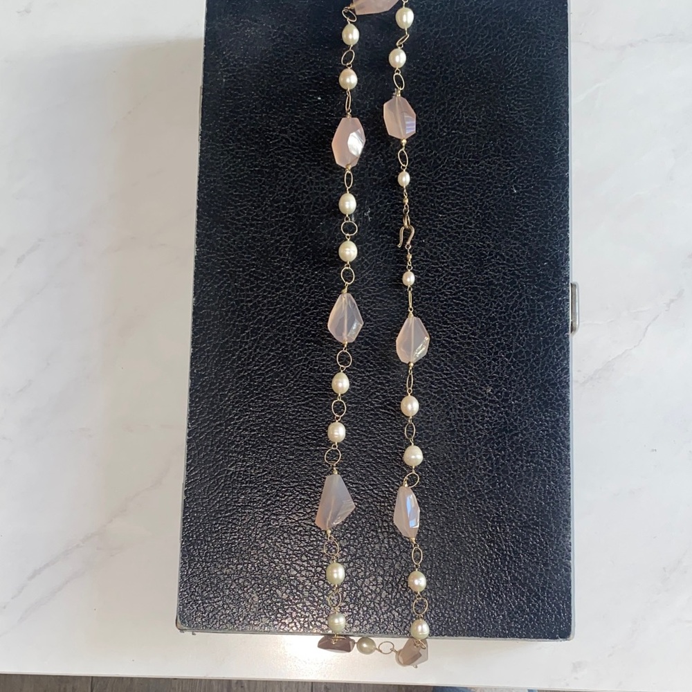 Elegant Pink rose quartz and fresh water pearls Beaded Necklace